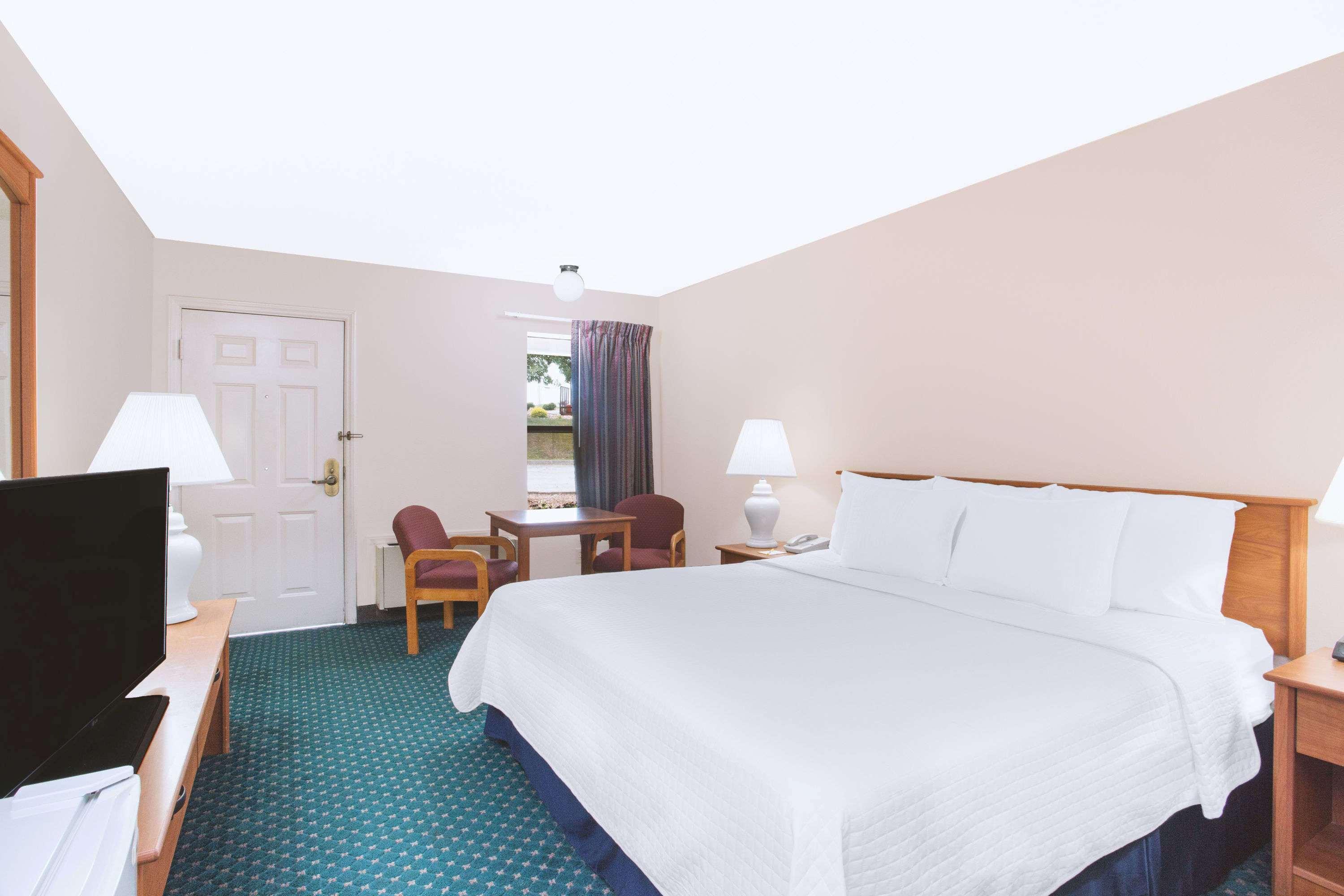 Days Inn By Wyndham Wytheville Buitenkant foto